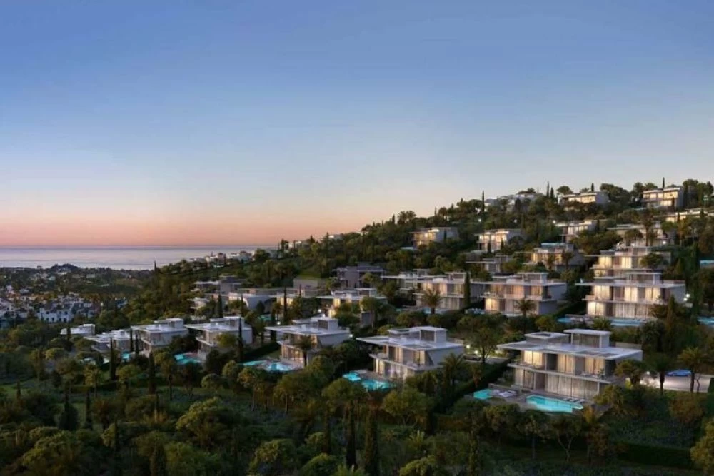 5 bed Property For Sale in Costa Del Sol, Spain,  photo