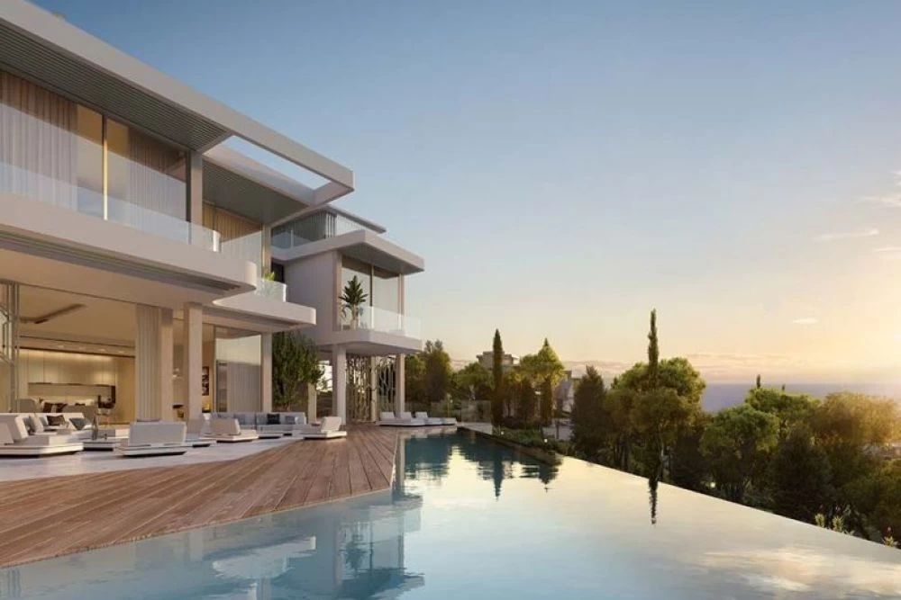 6 bed Property For Sale in Costa Del Sol, Spain,  photo